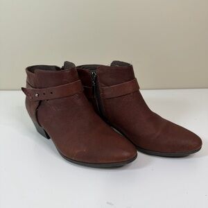 CLARKS Women’s 7.5 Brown Ankle Bootie Block Heel Boylan Dawn Western Casual